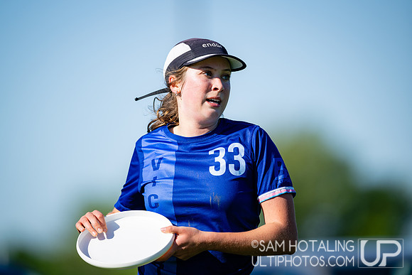 Women’s pool play at USAU DI College Championships