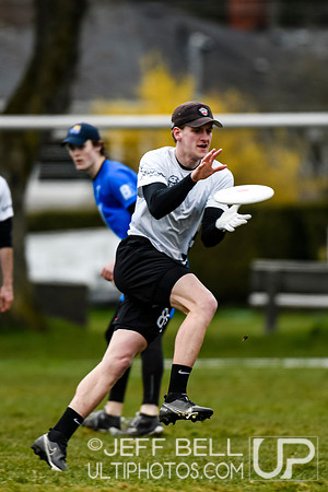 The ninth annual Douglas Bowl featuring UVIC and UBC Women’s and Open Ultimate teams.