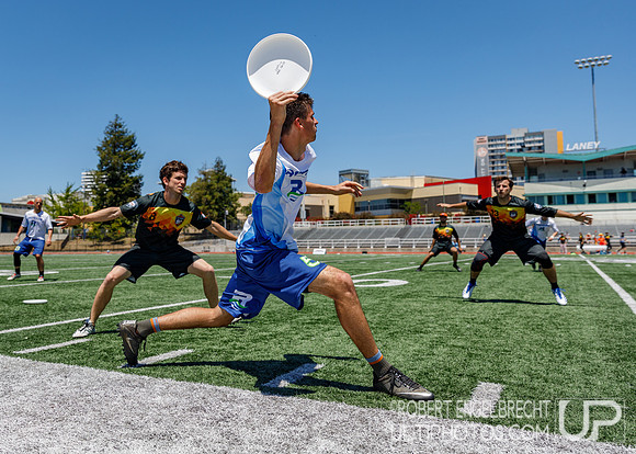 AUDL game between the San Francisco FlameThrowers and the visiting Vancouver Riptide