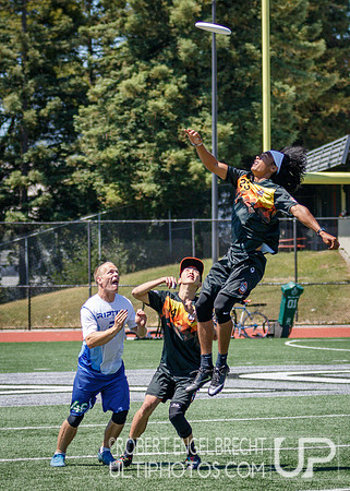 AUDL game between the San Francisco FlameThrowers and the visiting Vancouver Riptide