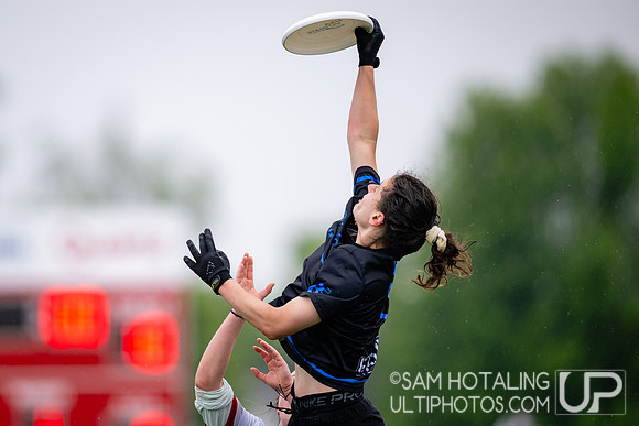 Quarterfinals at USAU DI College Championships