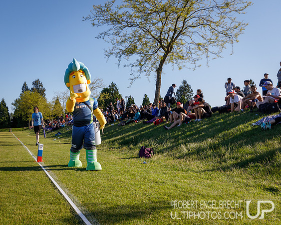 AUDL game between the San Francisco FlameThrowers and the visiti