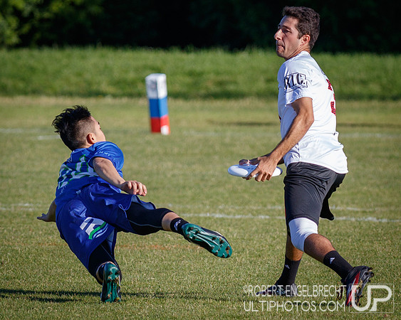 AUDL game between the San Francisco FlameThrowers and the visiti