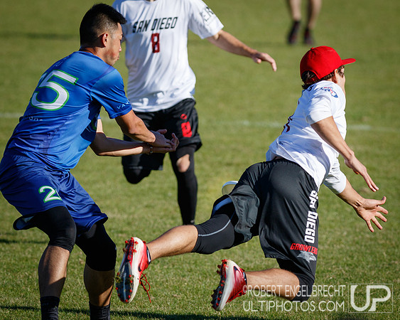 AUDL game between the San Francisco FlameThrowers and the visiti