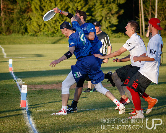 AUDL game between the San Francisco FlameThrowers and the visiti