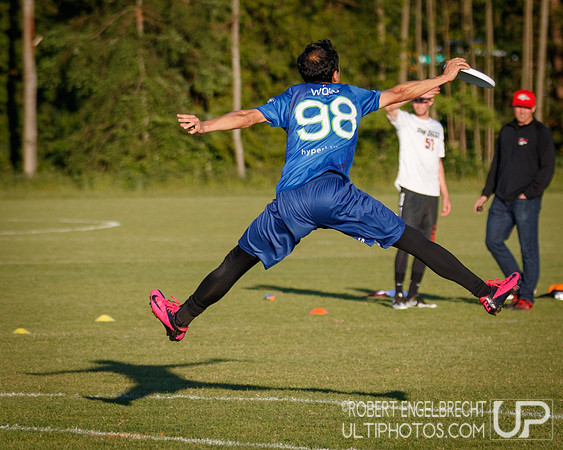 AUDL game between the San Francisco FlameThrowers and the visiti