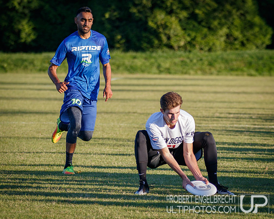 AUDL game between the San Francisco FlameThrowers and the visiti