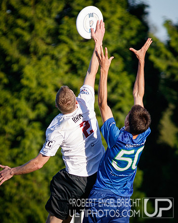 AUDL game between the San Francisco FlameThrowers and the visiti