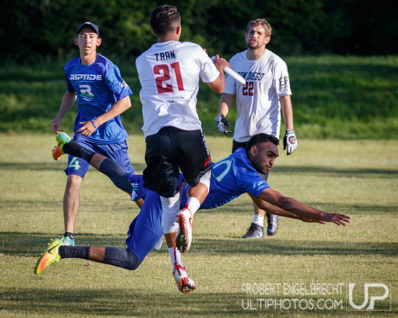 AUDL game between the San Francisco FlameThrowers and the visiti