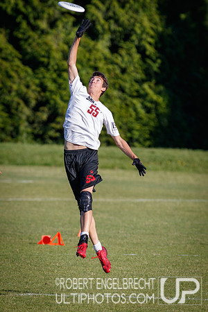 AUDL game between the San Francisco FlameThrowers and the visiti