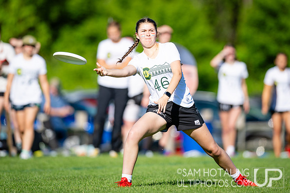 Women’s pool play at USAU DI College Championships