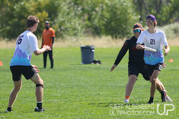 Day 1 of USA Ultimate Youth Club Championships