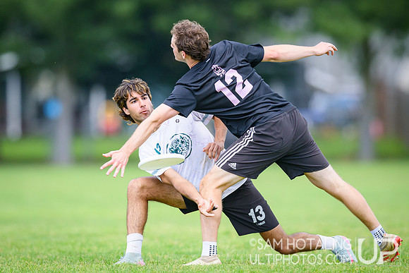 Lewis & Clark Bacchus vs Whitman Sweets in quarterfinals at USAU D-III College Championships