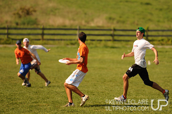 Sunday Elite Mixed Playoffs action -- Chesapeake Open 2010
