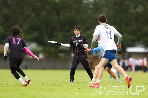 Saturday full coverage from USAU D-IIII College Championships, Pool Play Round 1: Claremont vs Richmond