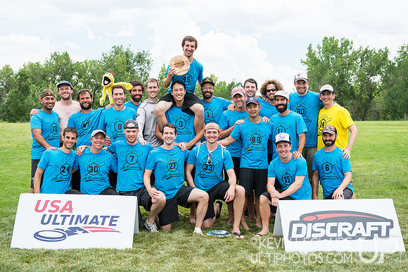 All Bashed Out Men's Masters Spirit Awards Winners Team Photo. 2