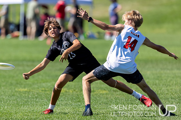 Lucas Morales (Rising Tide U20B #23) throws around Brycen Allen (Flying Pig #14)