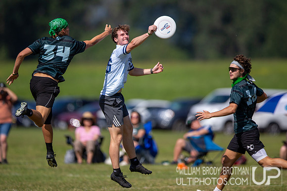 Day 2 of the USA Ultimate D-I College Championships