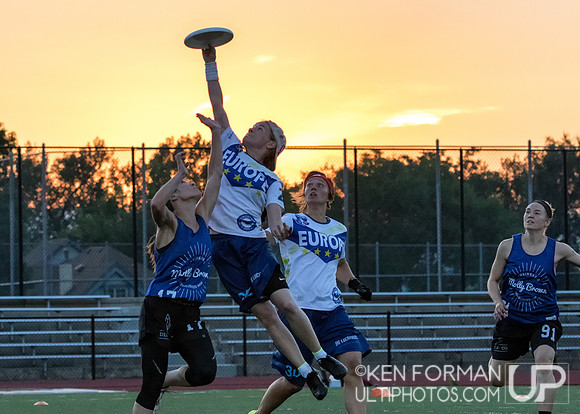 Paula Baas (EuroStars Tour #22) flies over Claire McKeever (Molly Brown #17) Eurostars v. Molly Brown