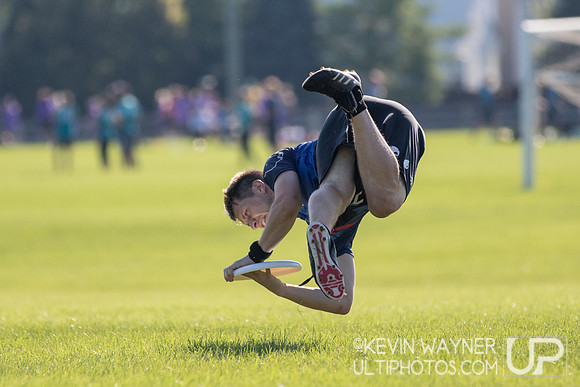 Sunday Play – Select Flight Invite 2017