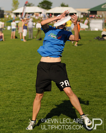 2012 USAU D-I College Championships Friday Action