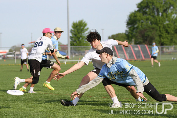 Day 1 of USA Ultimate 2022 D-III College Championships