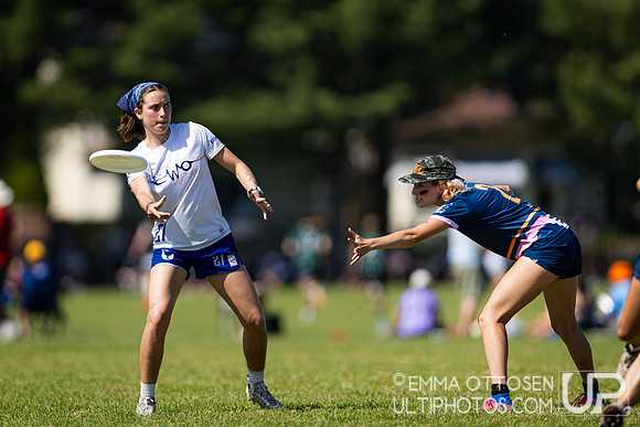 Saturday full coverage from USAU D-I College Championships, Tufts vs Santa Barbara