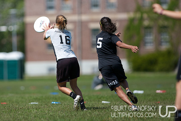 Girls Division, Championship -- 2012 USAU HS Northeasterns