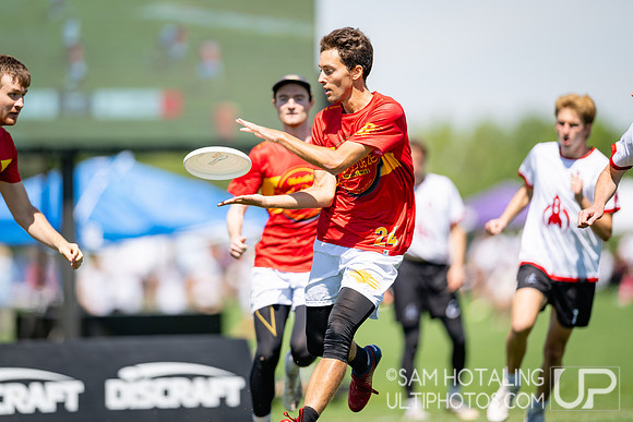 Johnny Bravo vs Truck Stop in semifinals at US International Club Championships