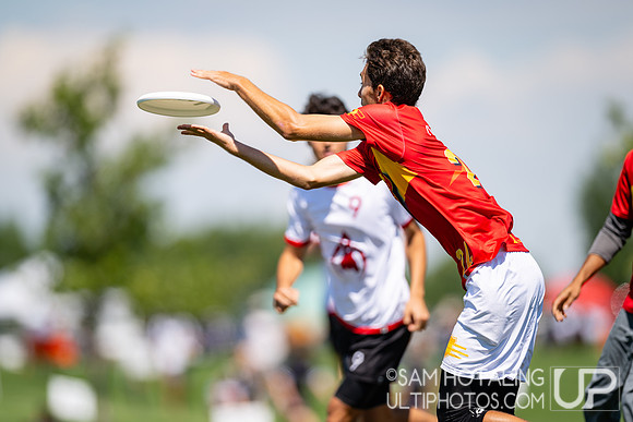 Johnny Bravo vs Truck Stop in semifinals at US International Club Championships