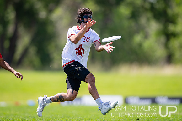Johnny Bravo vs Truck Stop in semifinals at US International Club Championships