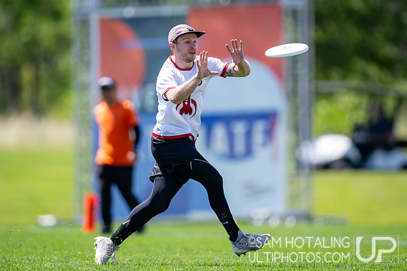 Johnny Bravo vs Truck Stop in semifinals at US International Club Championships