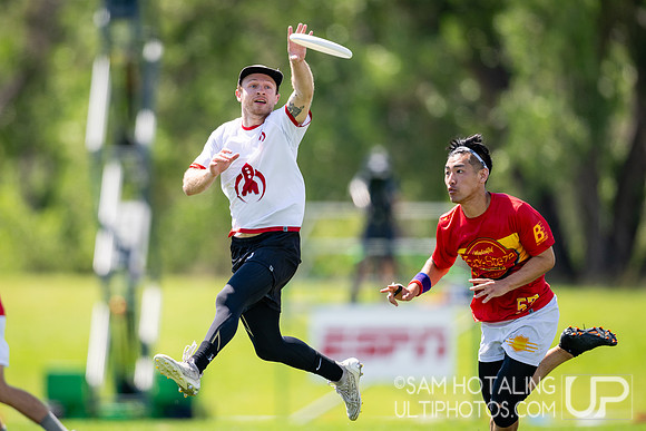 Johnny Bravo vs Truck Stop in semifinals at US International Club Championships