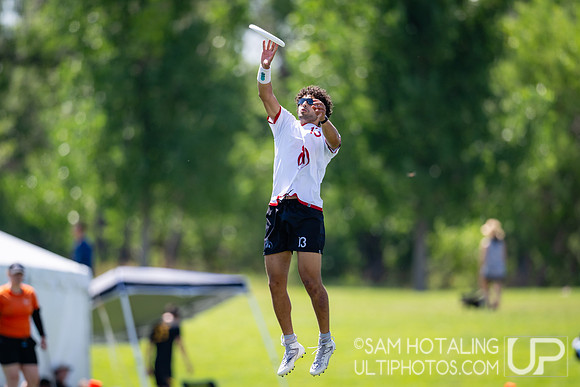 Johnny Bravo vs Truck Stop in semifinals at US International Club Championships