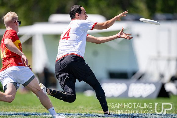 Johnny Bravo vs Truck Stop in semifinals at US International Club Championships