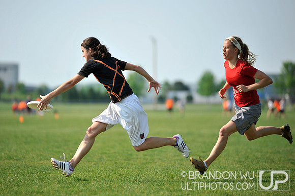Sunday Women's Preview - 2012 USAU D-III College Championships