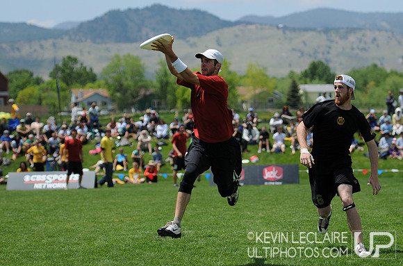 Sunday Photo Highlights Preview -- 2011 USAU College Championship