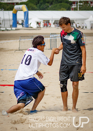 WFDF 2017 World Championships of Beach Ultimate © 2017 Robert E