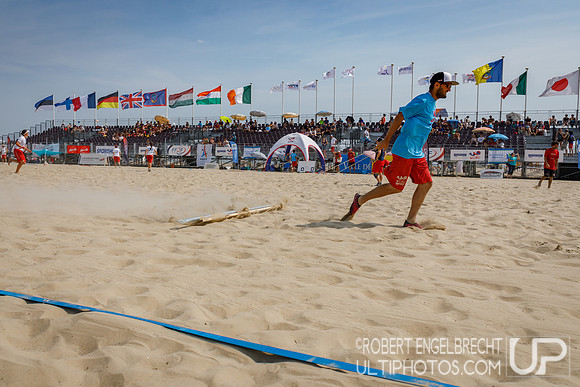 WFDF 2017 World Championships of Beach Ultimate © 2017 Robert E