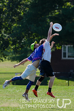 Sunday Action -- 2017 USAU Northeast Regionals