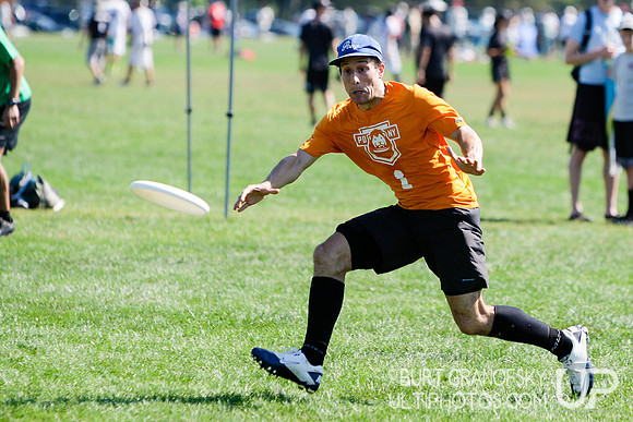Sunday Action -- 2017 USAU Northeast Regionals