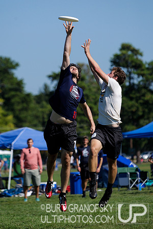 Sunday Action -- 2017 USAU Northeast Regionals