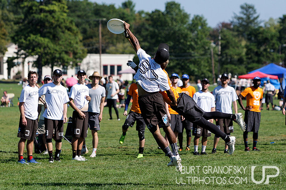 Sunday Action -- 2017 USAU Northeast Regionals