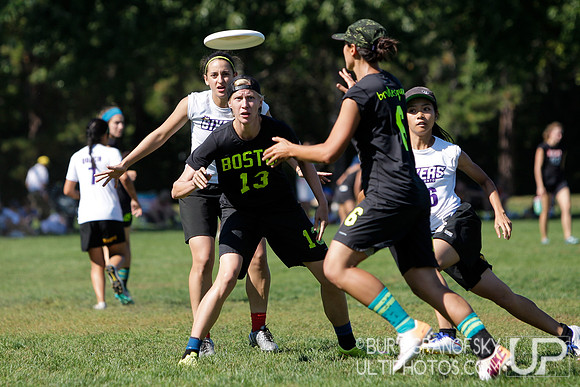 Sunday Action -- 2017 USAU Northeast Regionals