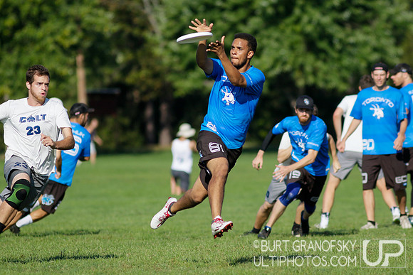 Sunday Action -- 2017 USAU Northeast Regionals