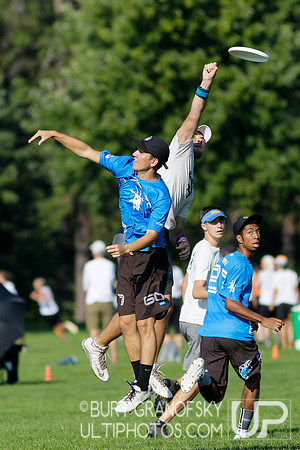 Sunday Action -- 2017 USAU Northeast Regionals