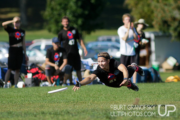 Sunday Action -- 2017 USAU Northeast Regionals