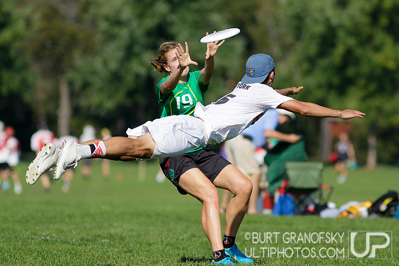 Sunday Action -- 2017 USAU Northeast Regionals