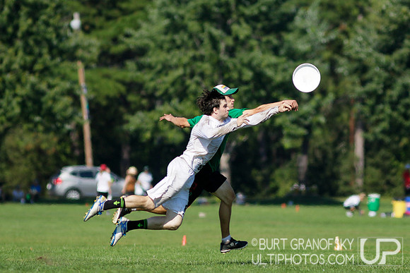 Sunday Action -- 2017 USAU Northeast Regionals