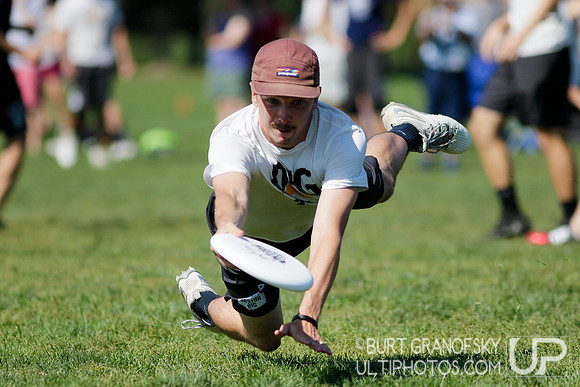 Sunday Action -- 2017 USAU Northeast Regionals